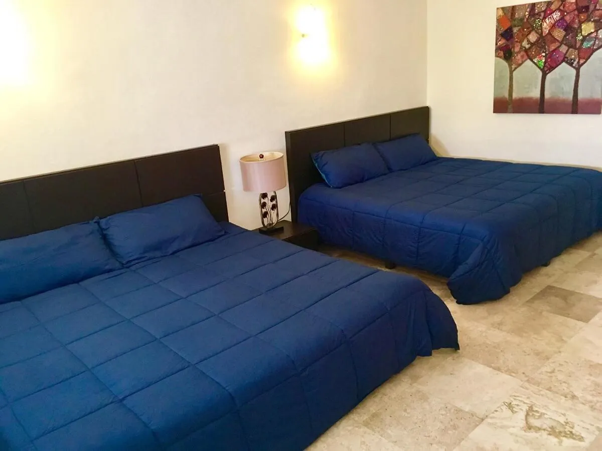 Spacious & Comfy Condo On The Beach, In The Heart Of Playa Del Carmen Apartment