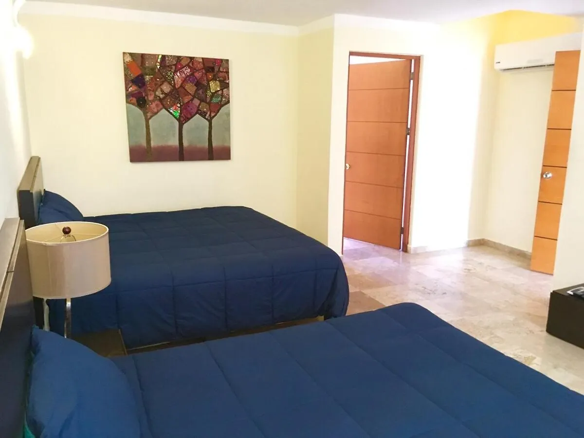 Spacious & Comfy Condo On The Beach, In The Heart Of Playa Del Carmen
