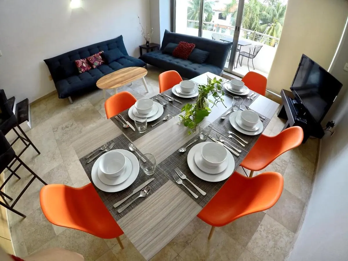 Spacious & Comfy Condo On The Beach, In The Heart Of Playa Del Carmen Apartment